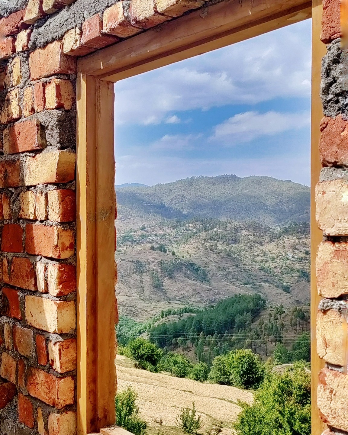 A rat trap bond.
Ragi planted in the fields beyond.
A pine grove just above that.
A neighbouring village to gaze at.
The forests in the distance.
The Himalayas hidden.
Stay tuned as we build something new and in the process, write more bad poetry ;)
--
#mountainlife #mountains #nature #mountain #hiking #mountainview #mountainlovers #naturephotography #landscape #travel #adventure #photography #Uttarakhand #landscapephotography #naturelovers #trekking #hikingadventures #mountainlove #travelphotography #outdoors #Kumaon #explore #wanderlust #photooftheday #mountainphotography #climbing #ig #mountainscape #Dhamas #livingNayalap
